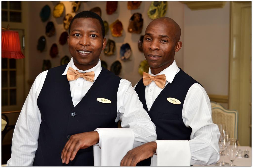 Monarch Hotel ヨハネスブルグ エクステリア 写真