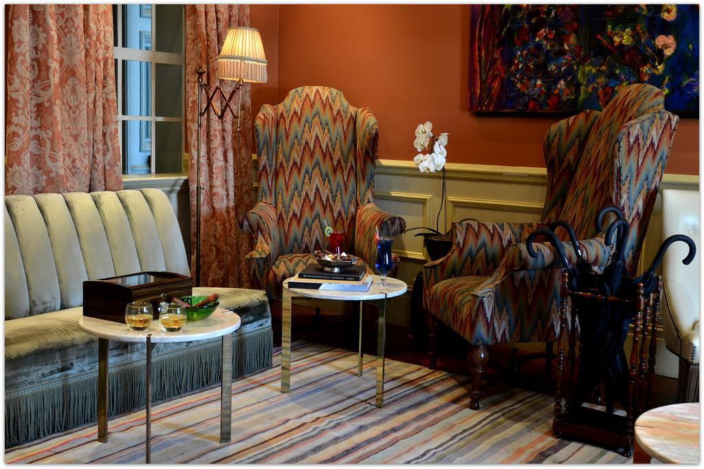 Monarch Hotel ヨハネスブルグ エクステリア 写真