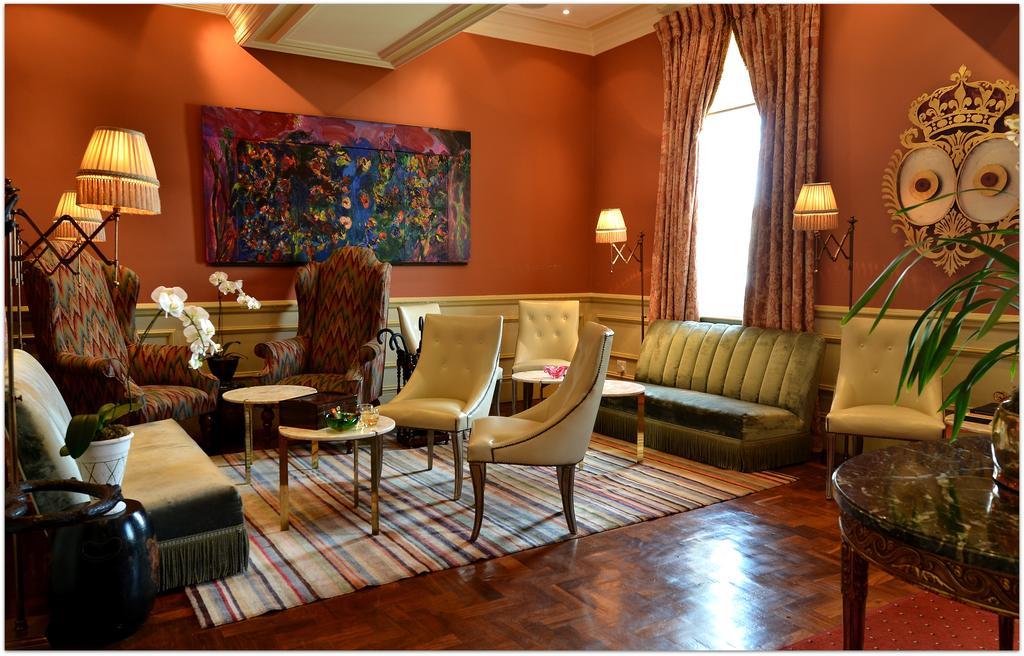Monarch Hotel ヨハネスブルグ エクステリア 写真