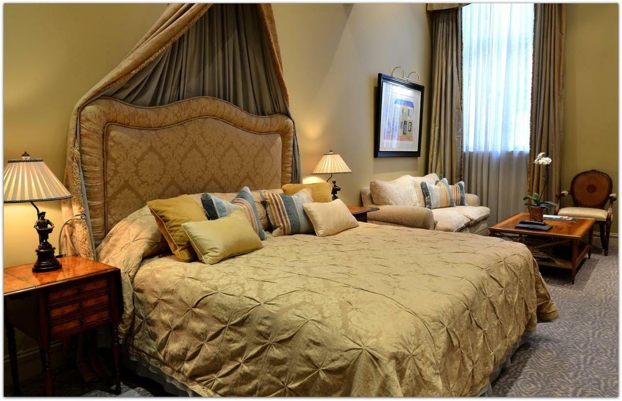 Monarch Hotel ヨハネスブルグ エクステリア 写真