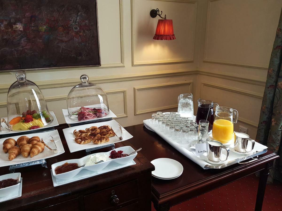 Monarch Hotel ヨハネスブルグ エクステリア 写真